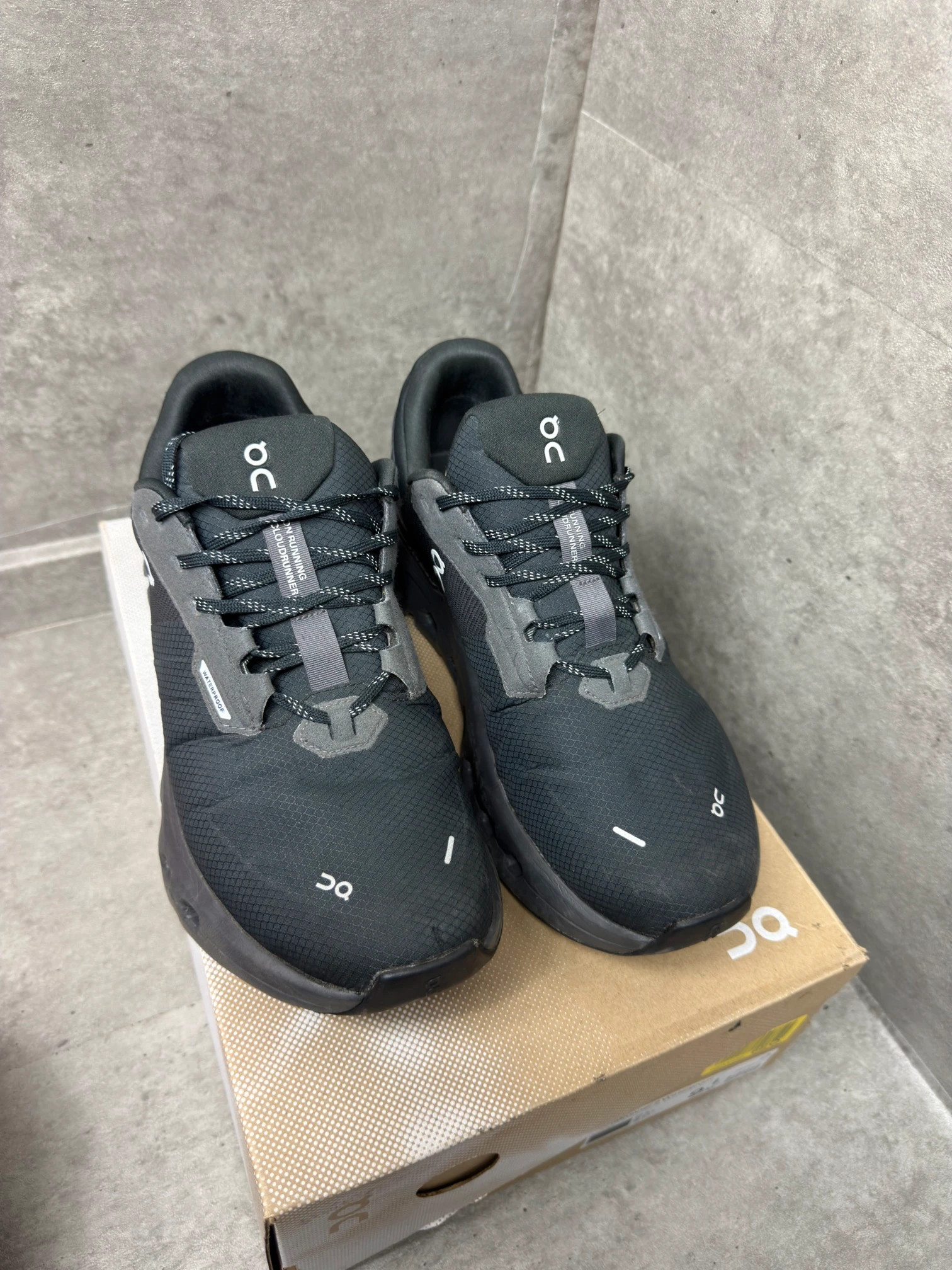 On Cloudrunner 2 Waterproof Black
