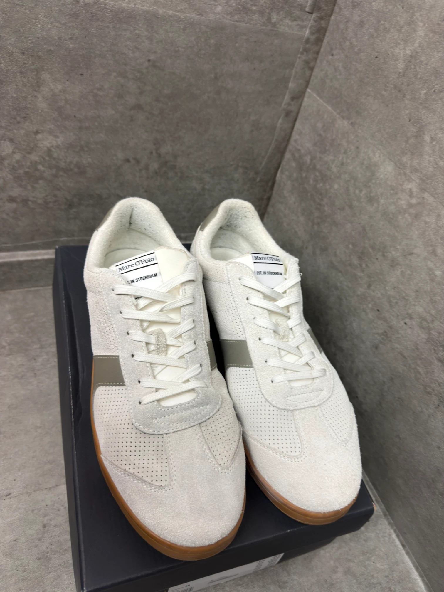 Marc O'Polo White Suede Sneakers Gum Sole